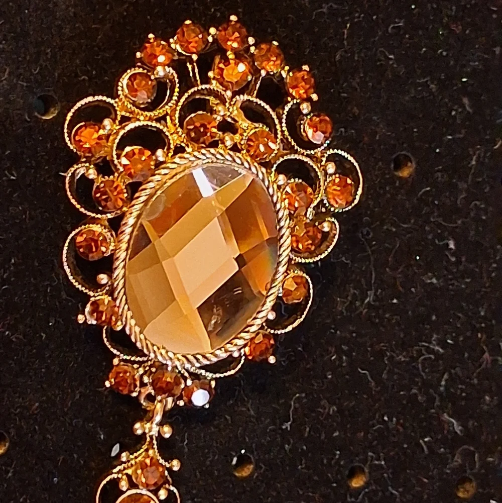 Vintage Look Elegant Goldtone Filigree Brooch With A Large 